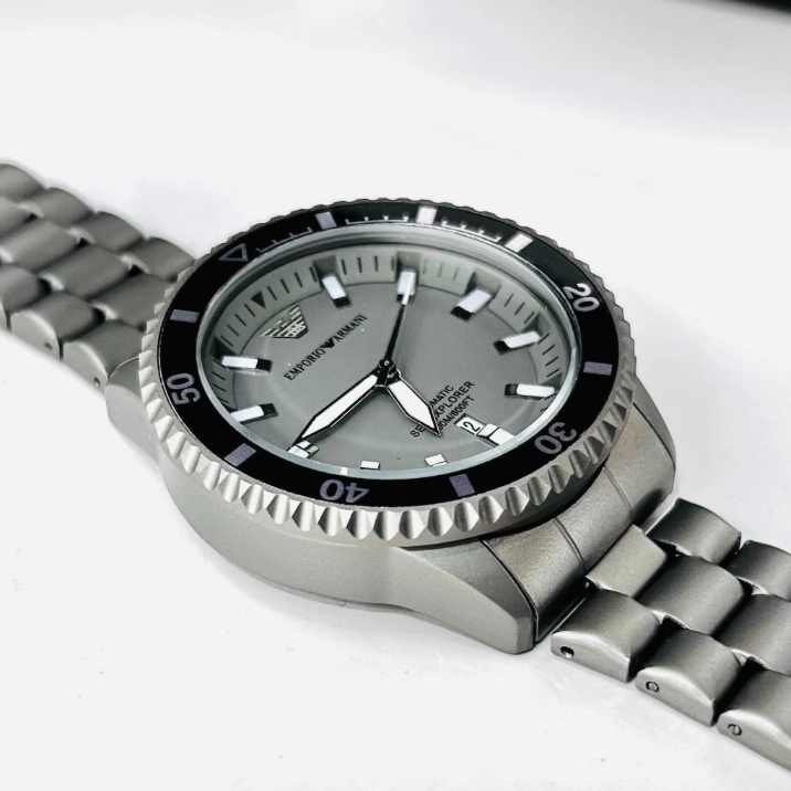 Primeira linha - Sea Explorer TP - Cinza - Pulseira de aço - À PROVA D’ÁGUA